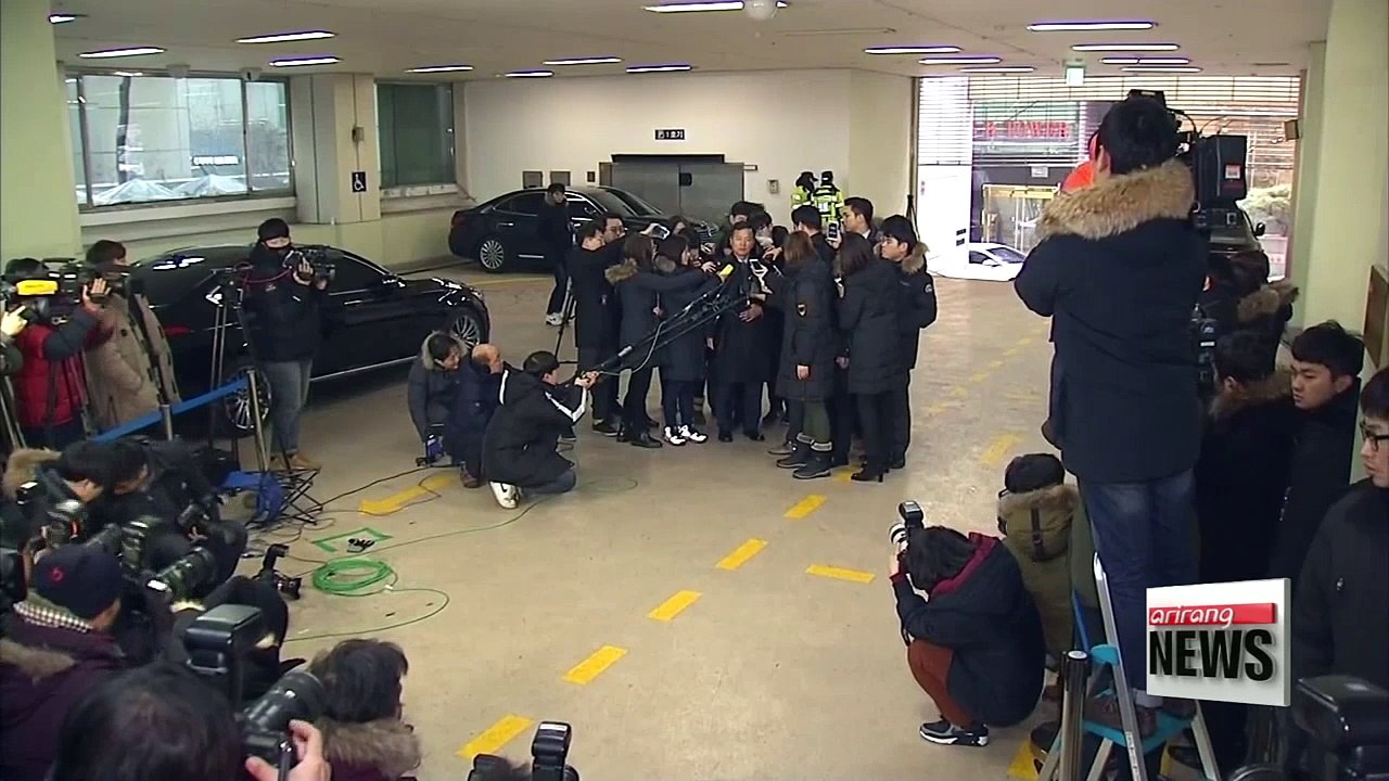 Ambassador to Myanmar questioned over corruption scandal, independent counsel seeks direct questioning with President Park