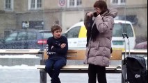 Soğuktan Donan Çocuk - Sosyal Deney - Social Experiment - Türkçe Altyazı