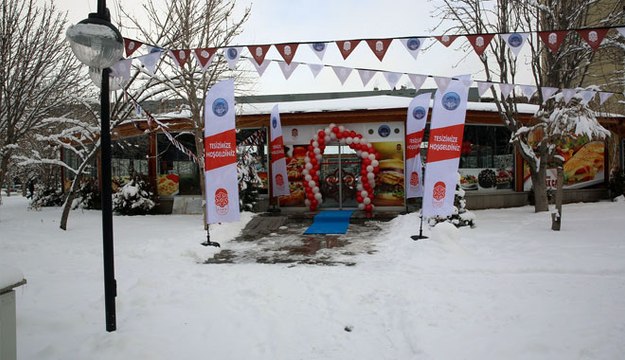 MİMARSİNAN PARK KAFE AÇILDI