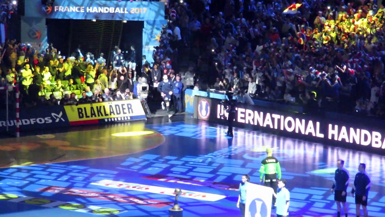 Entrée des Bleus - France 33 26 Norvège - Finale du Mondial 2017