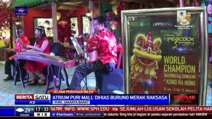 Rayakan Imlek, Atrium Mall Puri Dihias Burung Merak Raksasa
