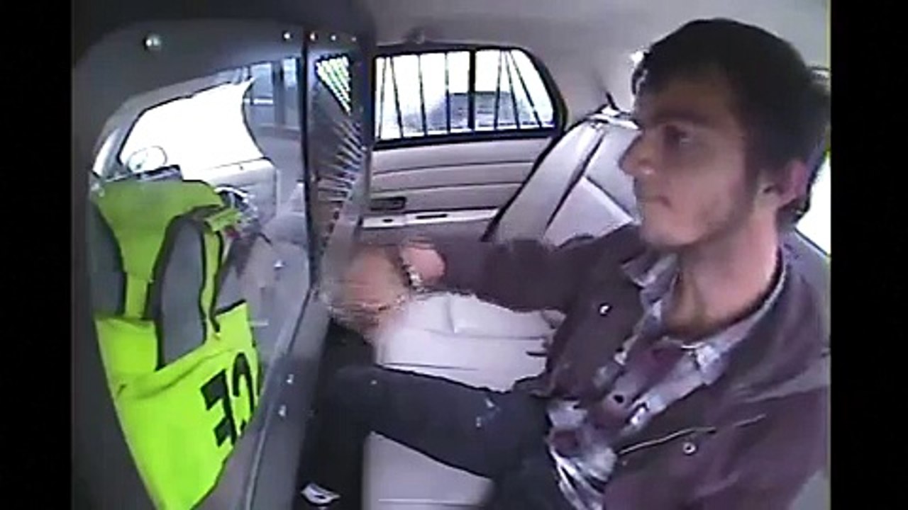 Teen Tries To Use Lighter To Escape From Police Cruiser And I Guess It Worked