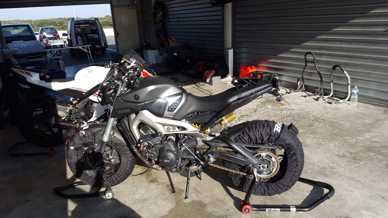 Ledenon vidéo de propagande Yamaha MT09