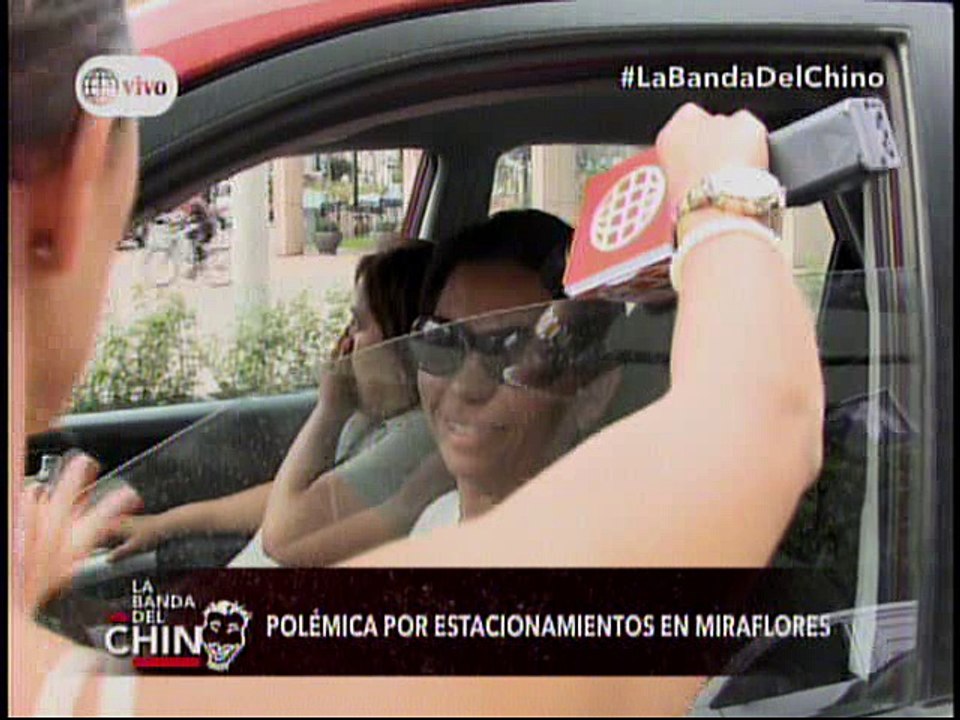 Nota de Manuela Camacho - Polemica por estacionamientos en Miraflores