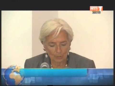 Mme Christine Lagarde prononce une conférence de presse