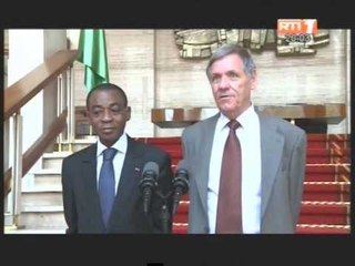 下载视频: Audiences du Chef de l'Etat: Alassane Ouattara a reçu plusieurs personnalités ce 8 Janvier 2013