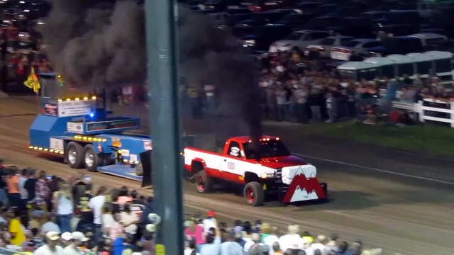 Badass 12 Valve Cummins Trucks Pulling Compilation