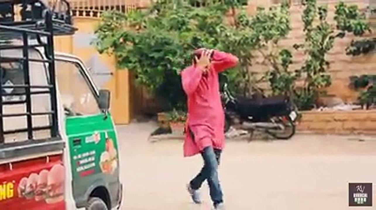 Karachi Vines Funny Clip lesson Video