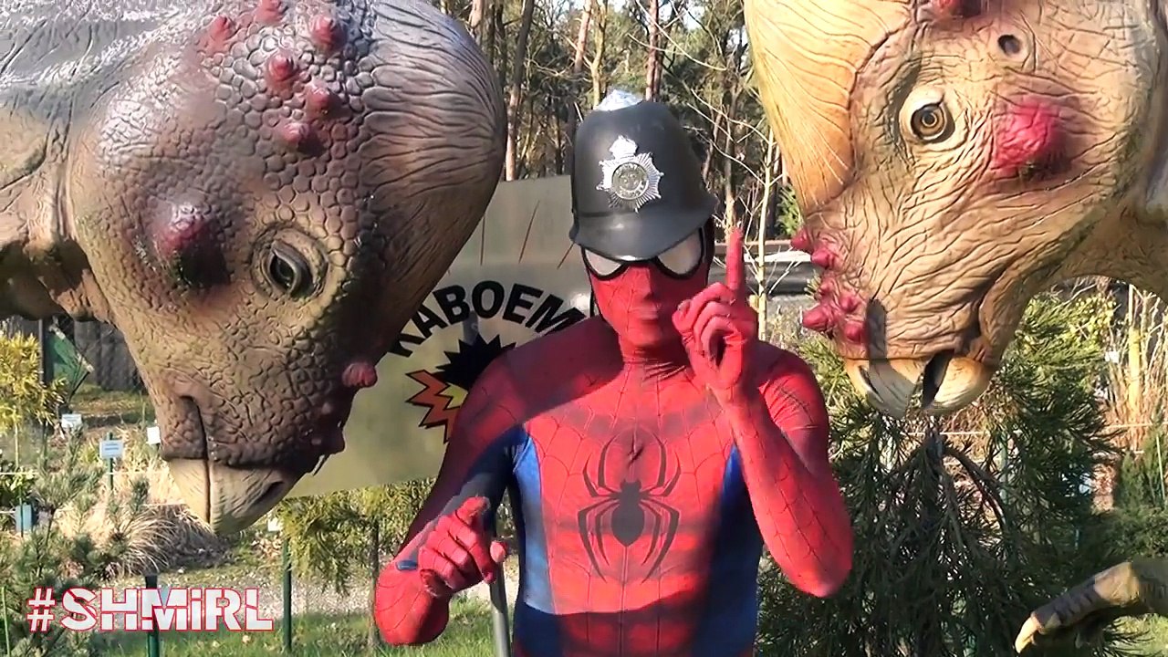 SPIDERMAN & HULK Dinosaur FART PRANK fun Dinosaurs T-Rex BABY - Superhero Fun in Real Life - SHMIRL