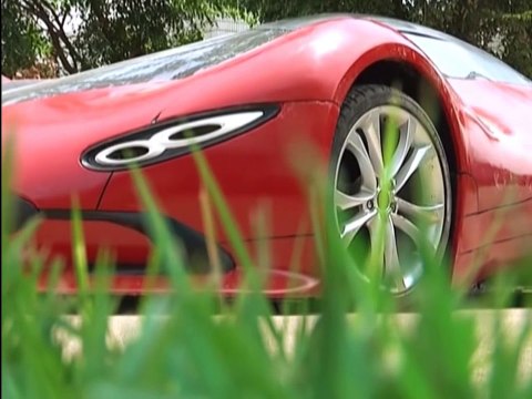 Non aveva soldi per un'auto da urlo, ma ecco cosa ha costruito con i suoi risparmi!