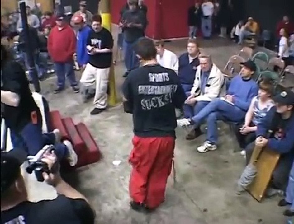 IWA-MAD MAN PONDO VS JC BAILEY-Circus Deathmatch