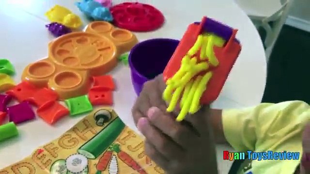 PLAY DOH COOKIE MONSTER LETTER LUNCH Cookie Monster EATS PEPPA PIG Disney Cars Learn ABC Alphabet