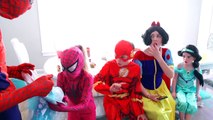 Человек-паук Ruins платье Эльзы с кетчупом Fun Супергеройское кино в реальной жизни! Белоснежка и Девушка-паук