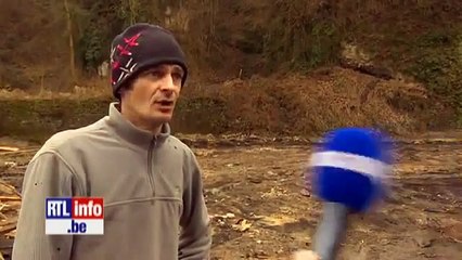 #J'AI GLISSER CHEF -UN GRUTIER BELGE DETRUIT LA MAUVAISE MAISON