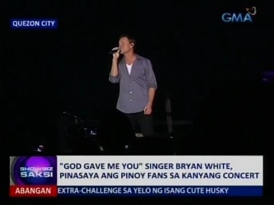 Saksi: Pinoy fans, naki-sing-along kay "God Gave Me You" singer Bryan White