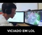 viciado em lol ( league of legends ) comedia