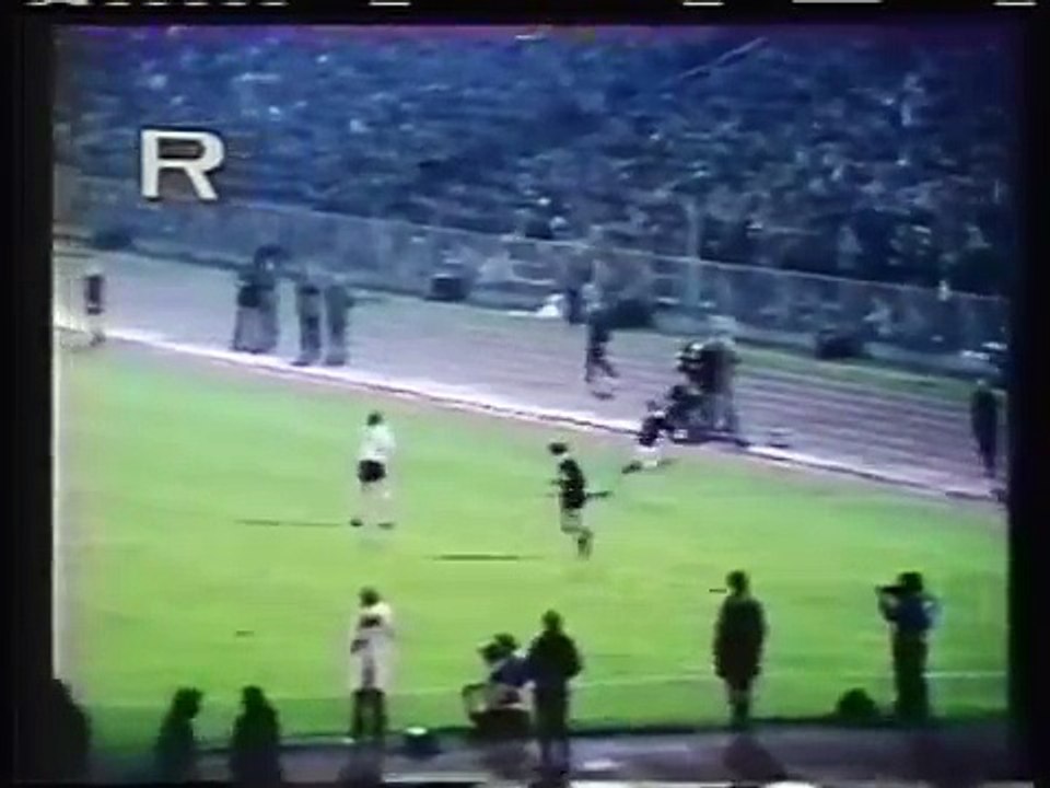 21.10.1981 - 1981-1982 European Champion Clubs' Cup 2nd Round 1st Leg BFC Dynamo Berlin 1-2 Aston Villa