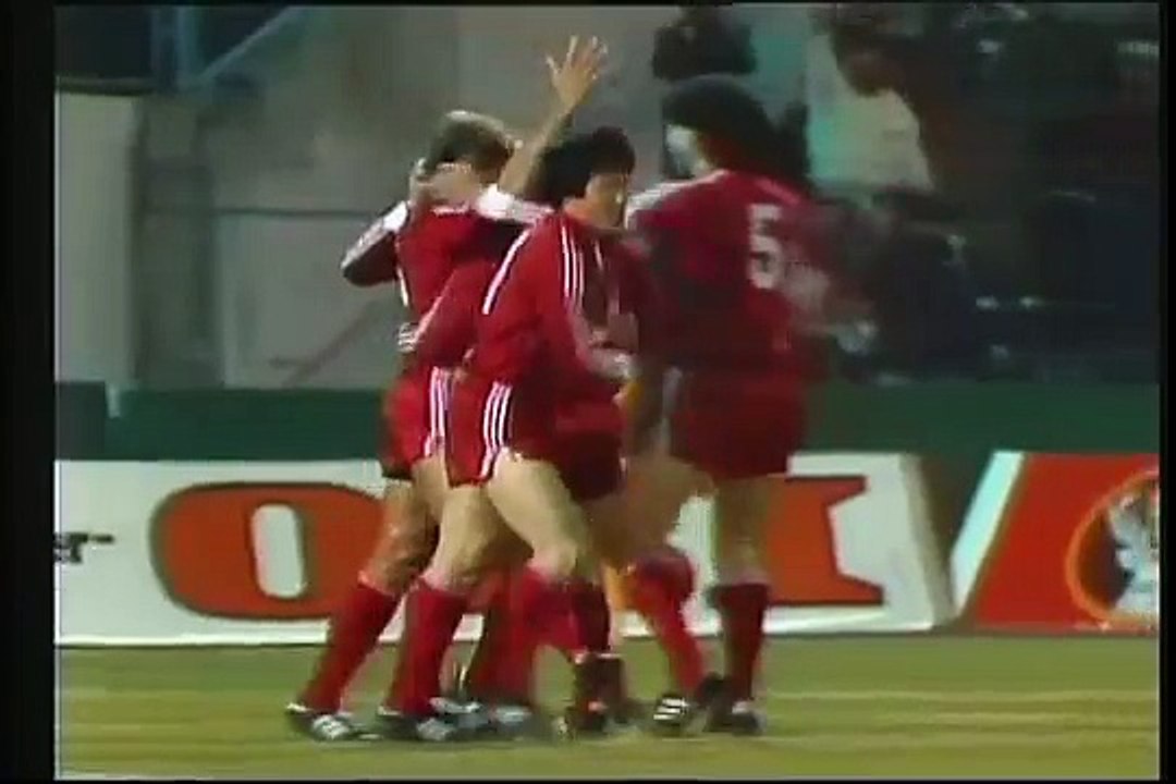 17.03.1982 - 1981-1982 UEFA Cup Winners' Cup Quarter Final 2nd Leg Eintracht Frankfurt 2-1 Tottenham Hotspur