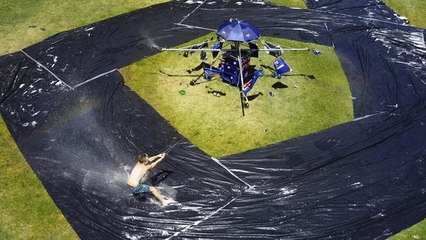 Ils font du ventriglisse lors de l'Australia Day