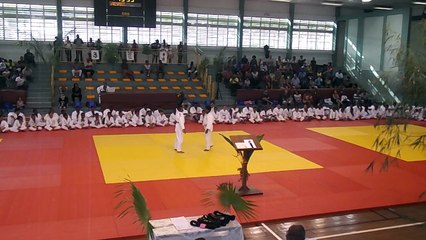 Kagami Biraki  DEMONSTRATION  1