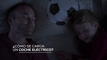 VÍDEO: Andrés Iniesta y Nissan LEAF: ¿Cómo se carga?