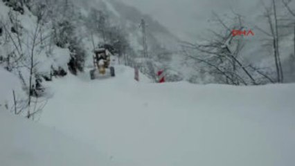 Ordu'da 400'den Fazla Mahalle Yolu Kardan Kapandı