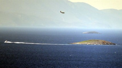 Télécharger la video: Kardak'ta Sıcak Dakikalar! Türk Uçağı Alçak Uçuş Yaptı