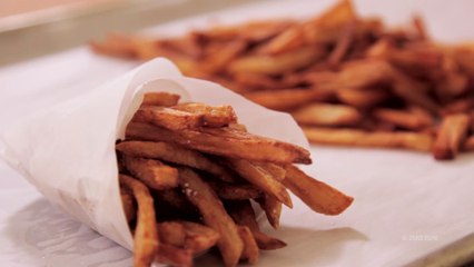 The Secret to Super Crispy Homemade Fries