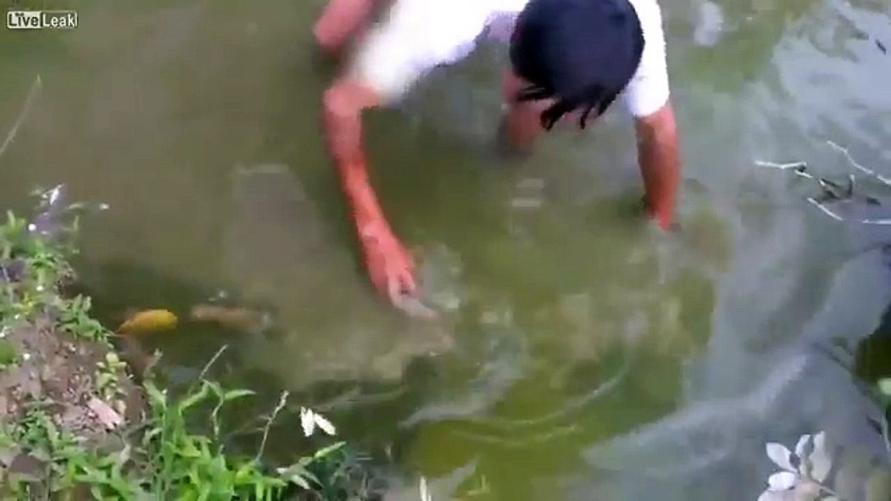 Allahın Sposı Yok. ( Elektrikle Balık Yakalama )