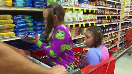 Bad Baby Cake Baking Fail Victoria Pranks Annabelle Food Fight Daddy Toy Freaks Family