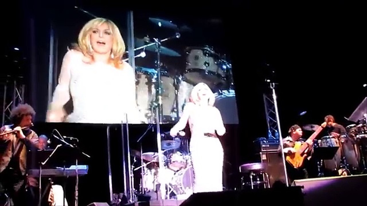 Googoosh - Gharibe Aashenaa -  San Jose April 9, 2016
