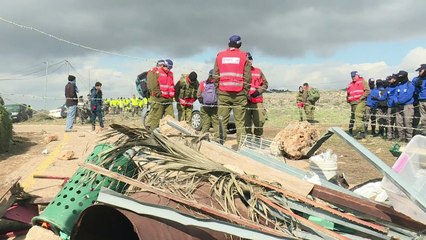 اسرائيل تخلي بؤرة عمونا الاستيطانية العشوائية