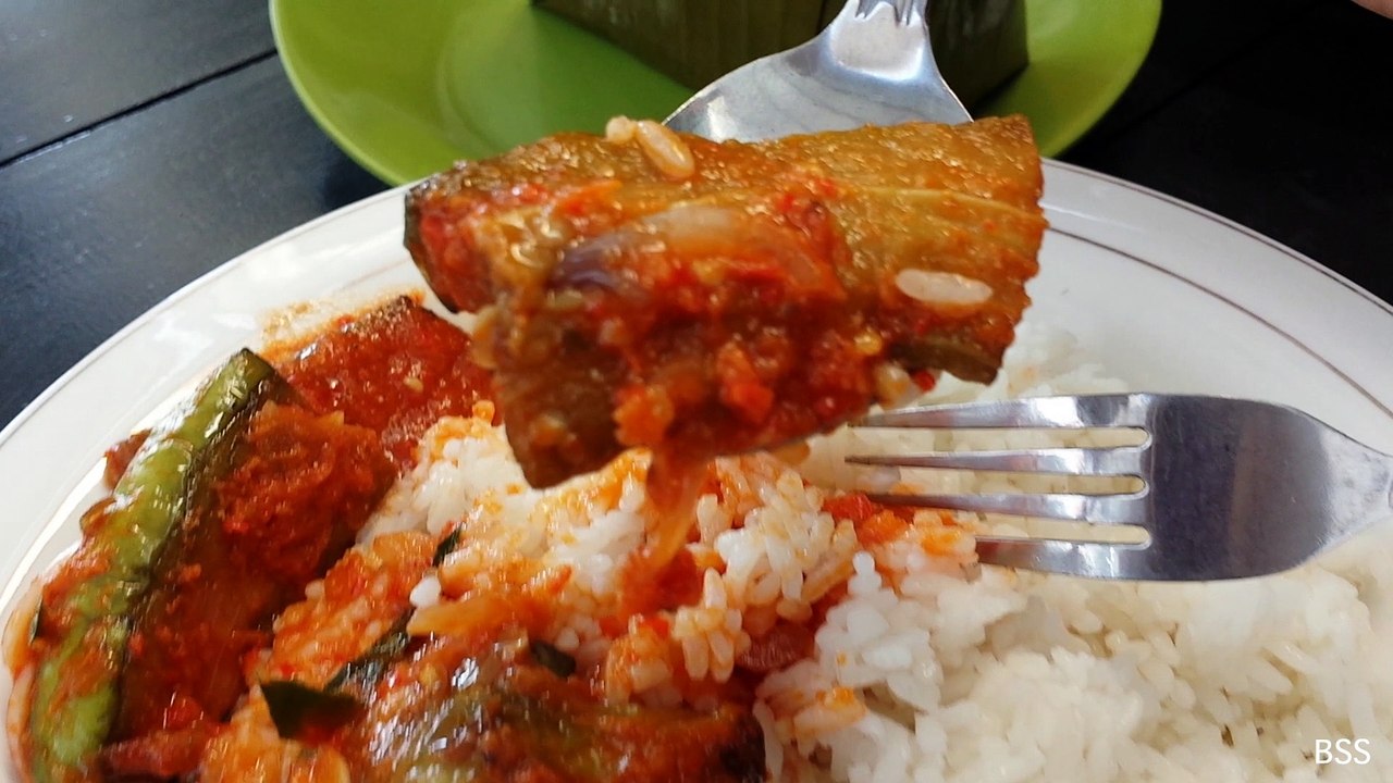 Bothok Ikan Patin Jempolan Warung PRASMANAN Depan Pintu Keluar RSUD dr. Iskak Tulungagung