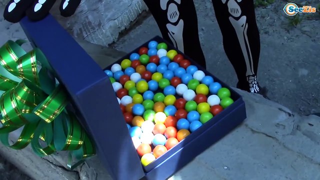 SPIDERMAN & FROZEN ELSA vs JOKER! Bubble Gum Challenge! Superhero Movie Fun in Real Life. Ep. 82