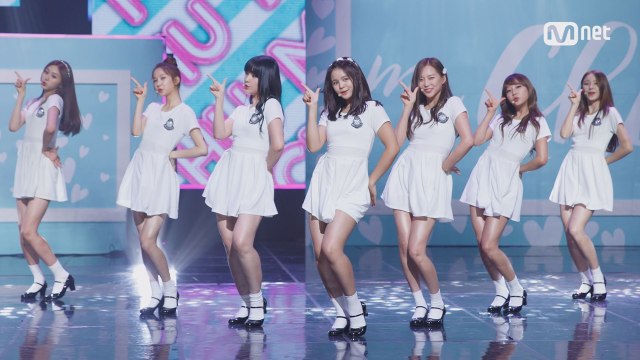 ′시간을 달리는 차트′ 에이핑크 특별출연! ′CLC′의 앙큼상큼 ′Mr.Chu′ 무대