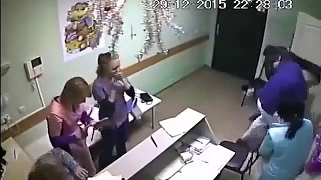 18 Врач одним ударом убил пациента в больнице Белгорода