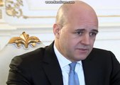 Sweden's prime minister John Fredrik Reinfeldt.have begun 2 Milk the dictatorship Ilham Əliyev