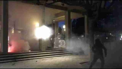 Cancelan acto de ultraderechista en EEUU tras violentas protestas