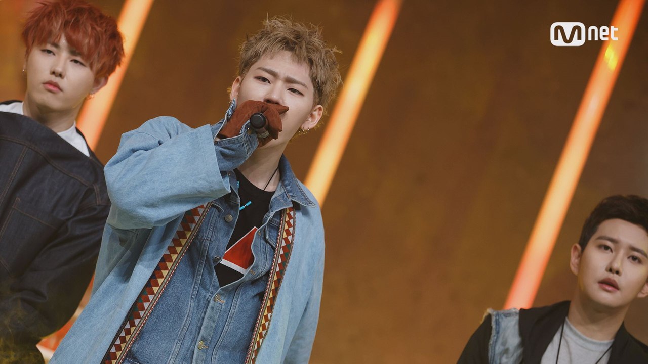 ′1위′ 사랑에 빠진 일곱 남자 ′블락비′의 ′TOY′ 무대