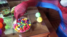Паук шалости Халк и Капитан Америка/ Человек-паук и замороженные Эльза пузырь жвачки ! Забавный Супергерой
