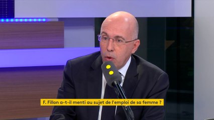 Pour Eric Ciotti, François Fillon est "la cible de ceux qui ne veulent pas de l'alternance"