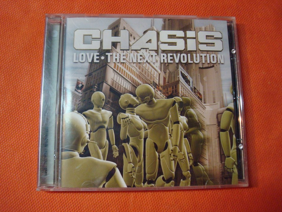 D.J. TIESTO.(LETHAL INDUSTRY.)(CD 2.)(2002.) CHASIS.''LOVE-THE NEXT REVOLUTION.''.