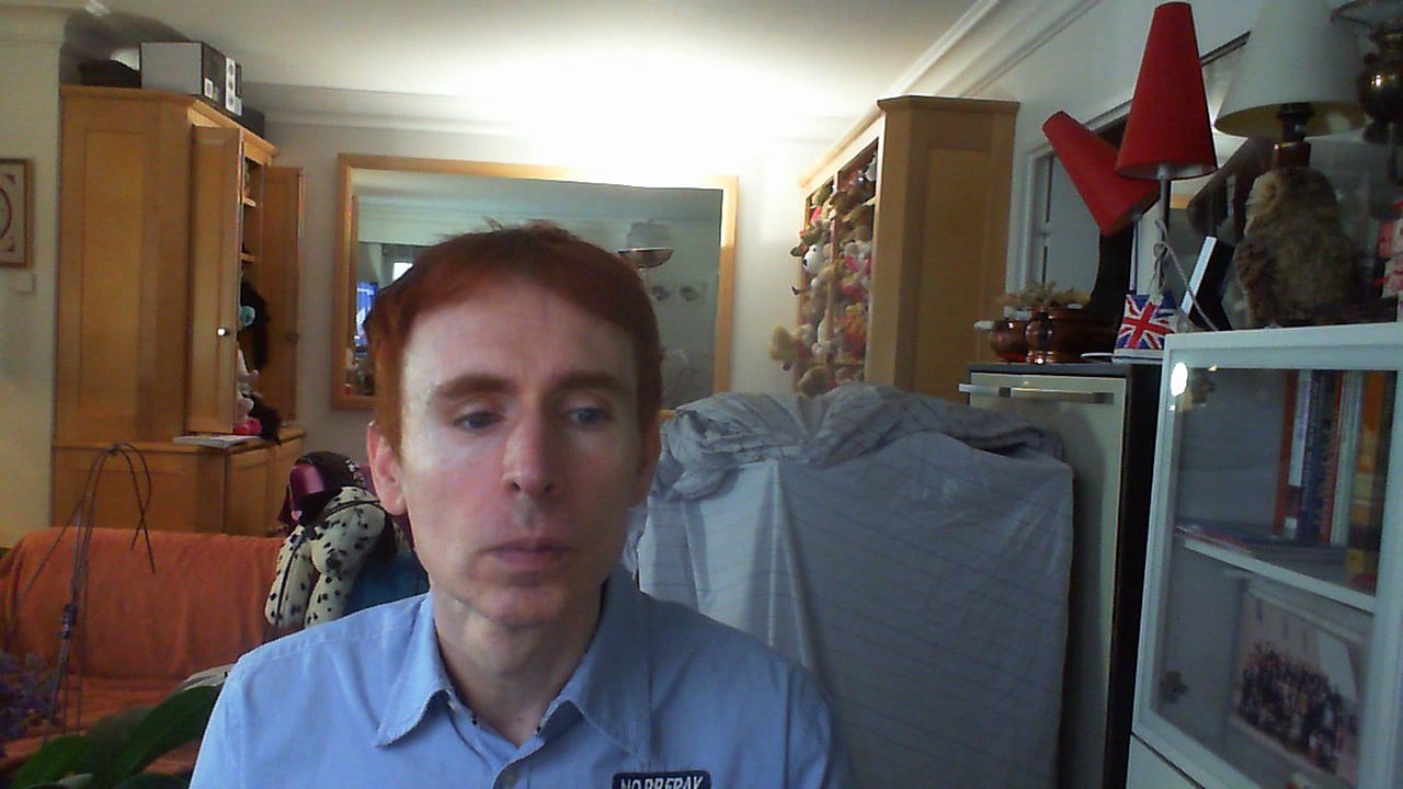 Wiwi égratigne "je ne sais pas te dire je t'aime" de Makassy