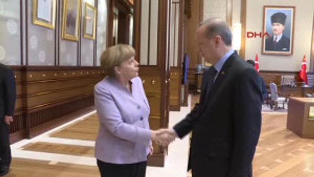 Cumhurbaşkanı Erdoğan, Almanya Başbakanı Merkel'i Kabul Etti