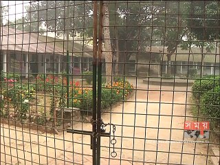 অনির্দিষ্টকালের জন্য বন্ধ ঘোষণা রুয়েটের টিন সেড হল