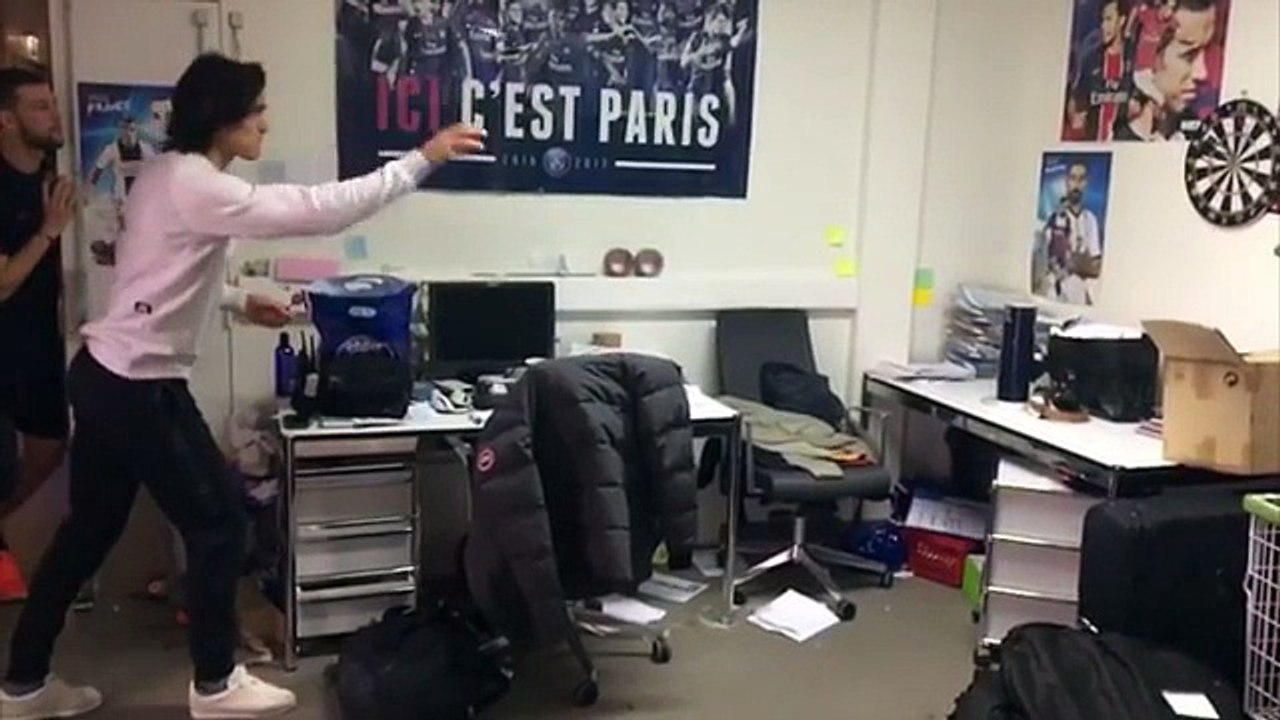Un joueur de la Lazio en vient aux mains avec un hooligan dans les tribunes