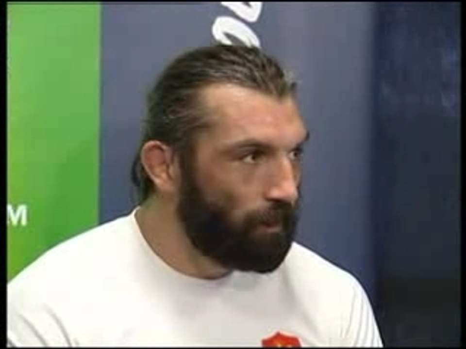 I ask you a question in english? Chabal