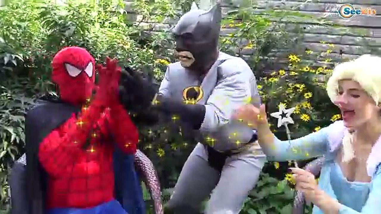 Frozen Elsa & Anna w  Crazy Disney Princess and Spiderman gets hurt Superhero Fun Episode 120