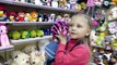 Кукла Беби Борн и Ярослава. Шопинг в магазине игрушек. Видео для детей. Подарок для игрушки