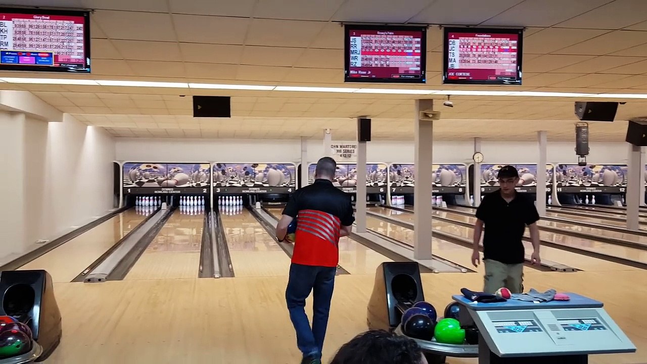 Mike R Bowls a 300 Game After It's Announced
